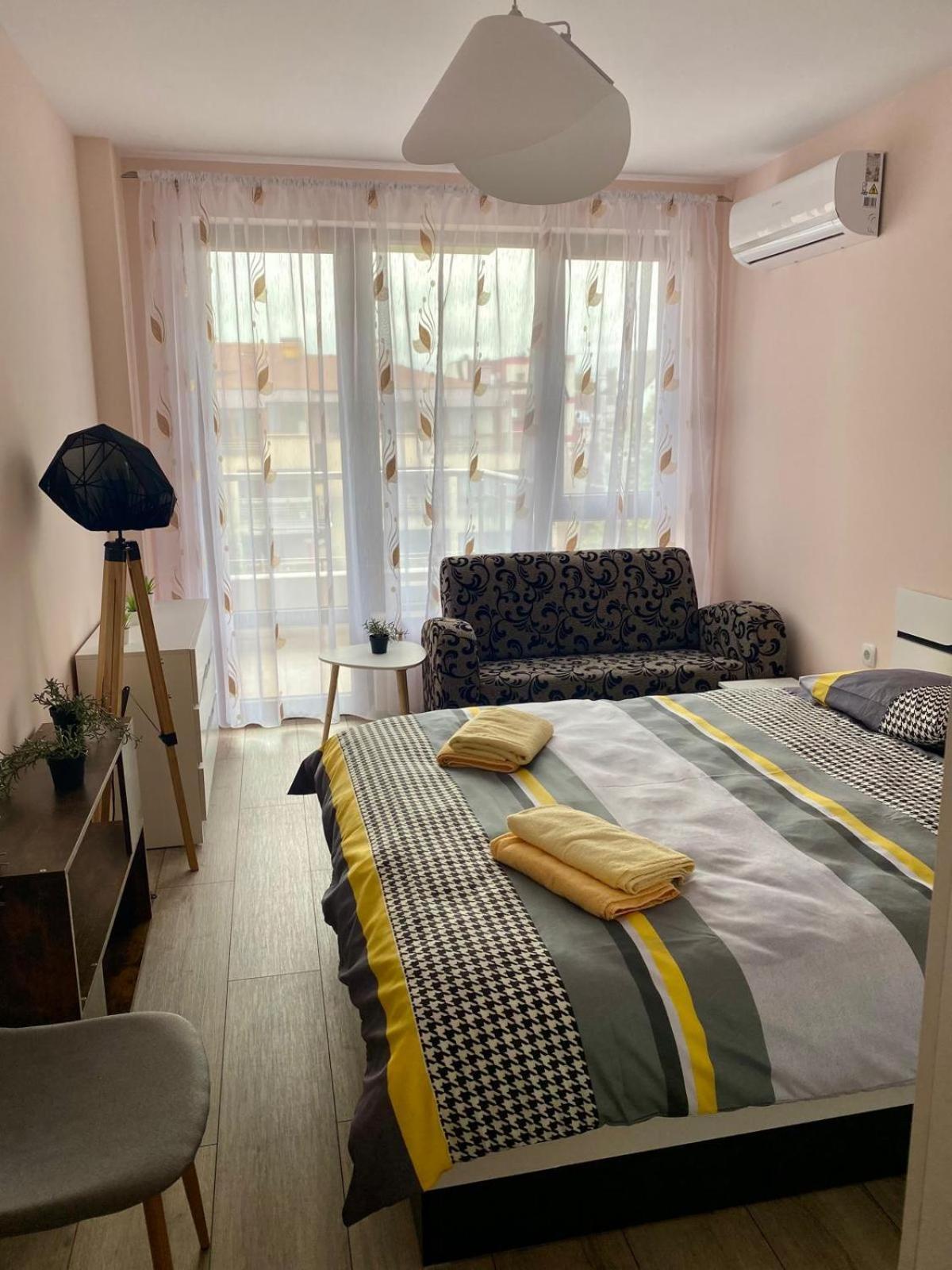 Stylish Apartment Near City Center 플로브디프 외부 사진